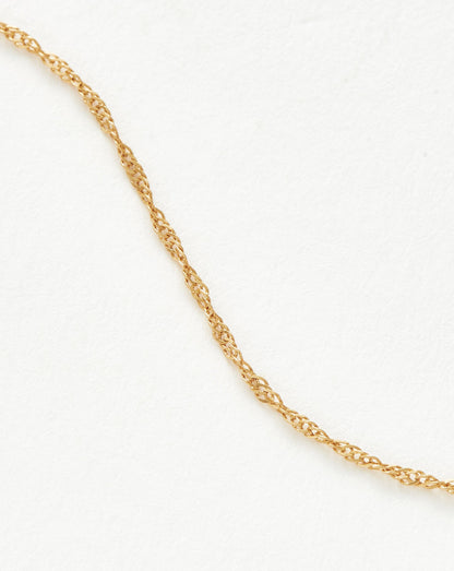 Solid Gold Twisted Short Chain Necklace