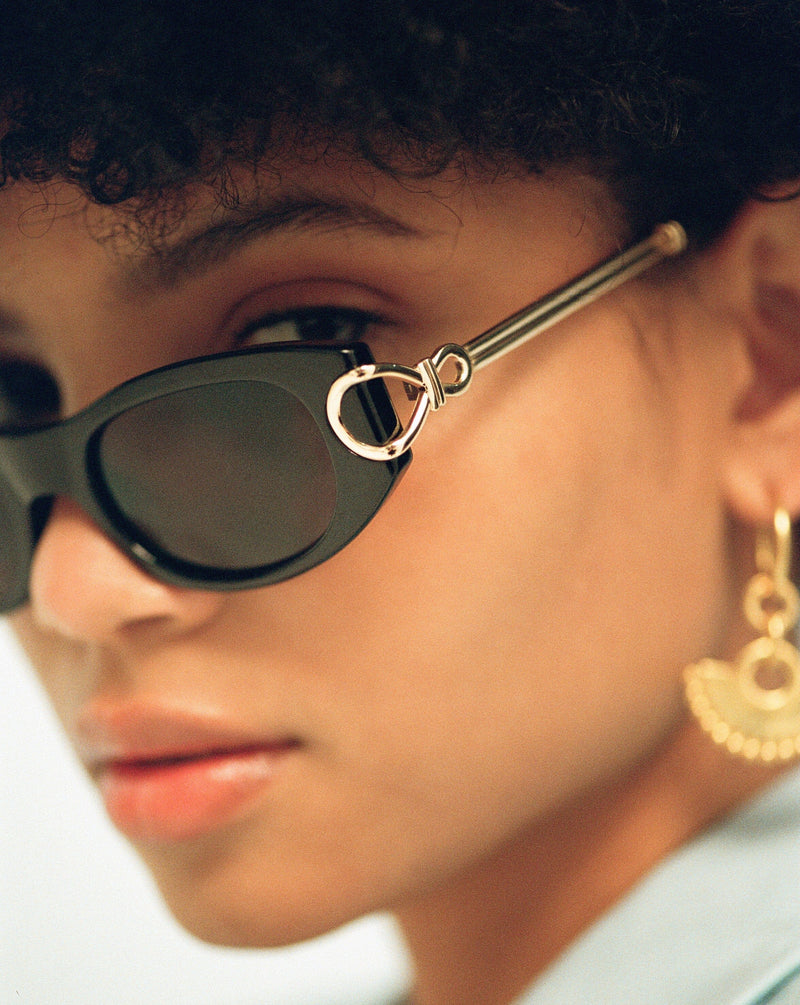Le Specs Hydrus Link Oval Sunglasses | Black detail view